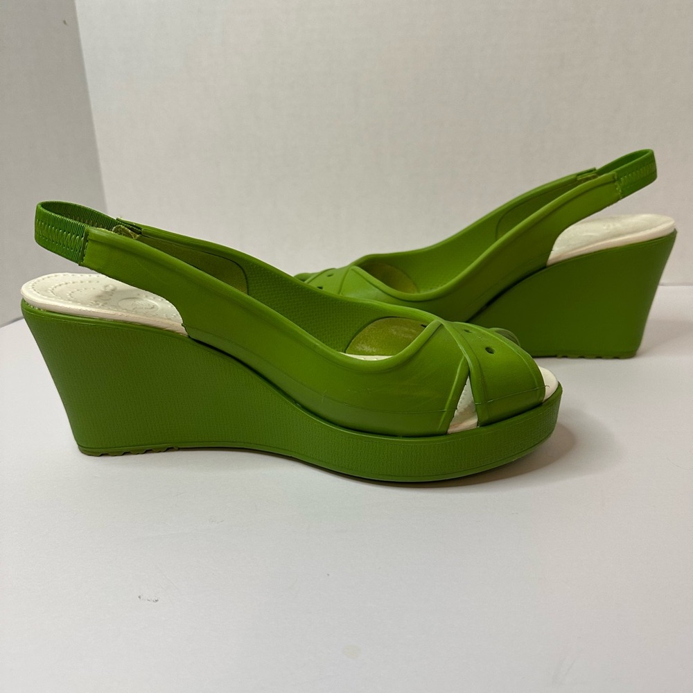 CROCS Vibrant Green Slingback Wedges EUC Size 10